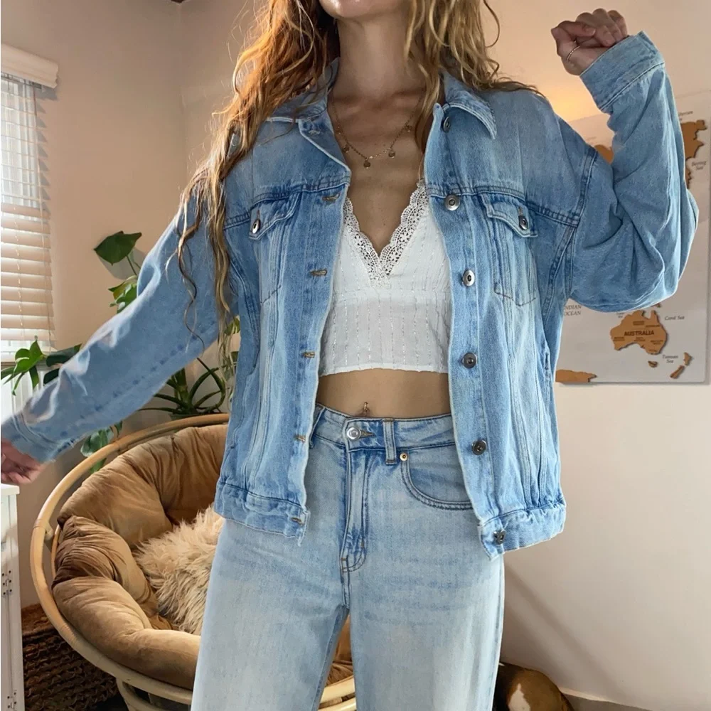 Light Wash Classic Denim Jacket Button Front Medium - Picture 1 of 6